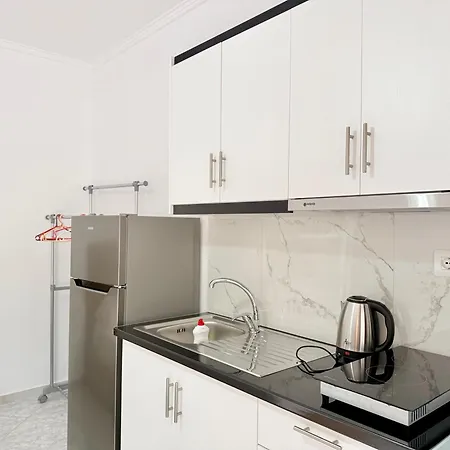 Apart Otel Reshat Caca Ksamil