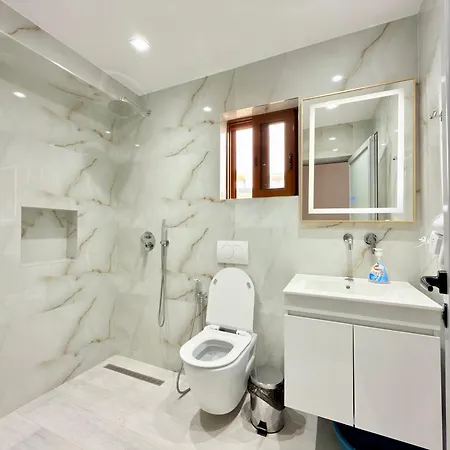 Reshat Caca Apart Otel Ksamil