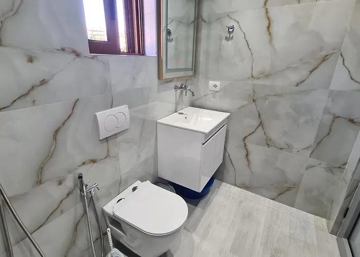 Reshat Caca 3* Ksamil