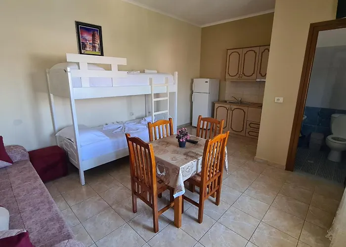 Reshat Caca Lejlighedshotel 3*