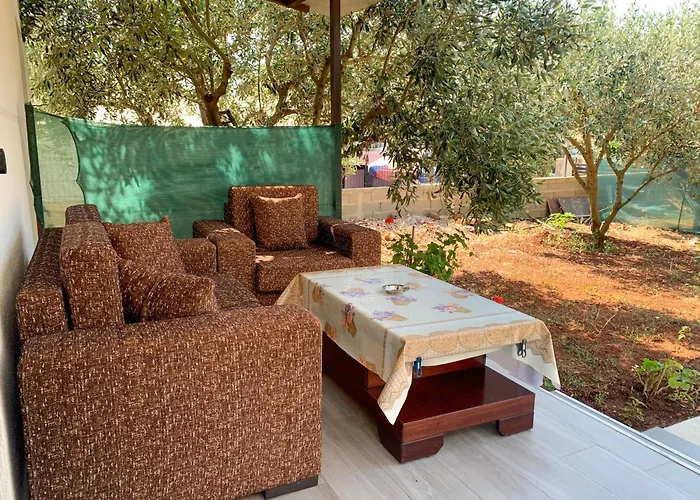 Reshat Caca 3* Ksamil