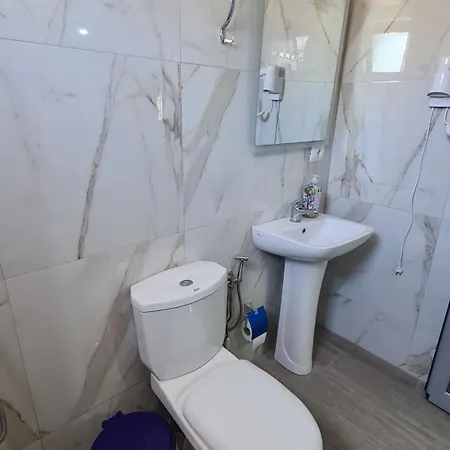 Lejlighedshotel Reshat Caca 3*