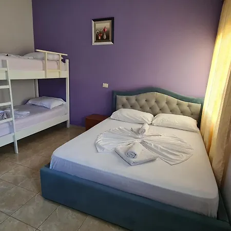 Reshat Caca Aparthotel